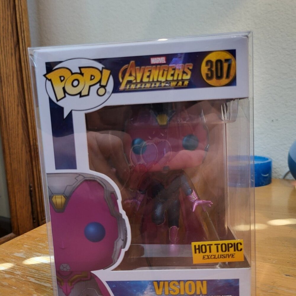 Marvel Avengers Infinity War Vision Hot Topic Exclusive Funko Pop
